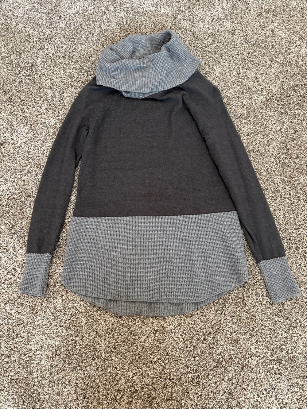 Women's Two-Tone Gray Black Cowl Neck Sweater XS